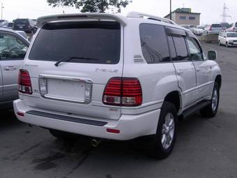 2005 Toyota Land Cruiser Cygnus Photos