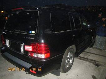 2005 Toyota Land Cruiser Cygnus Photos