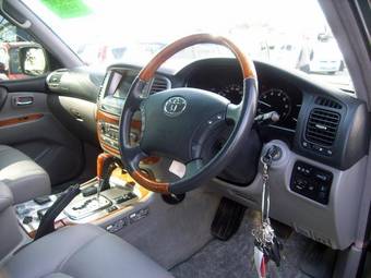 2005 Toyota Land Cruiser Cygnus Pics