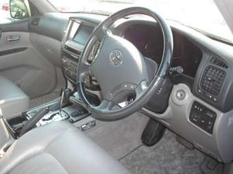 2006 Toyota Land Cruiser Cygnus Pictures