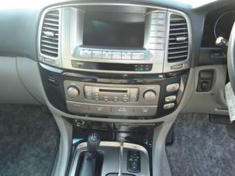 2006 Toyota Land Cruiser Cygnus Photos