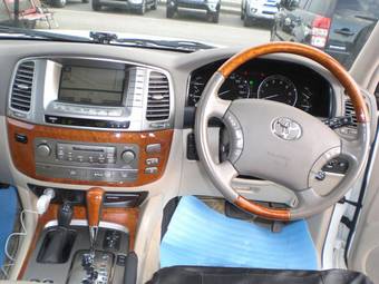 2006 Toyota Land Cruiser Cygnus Photos