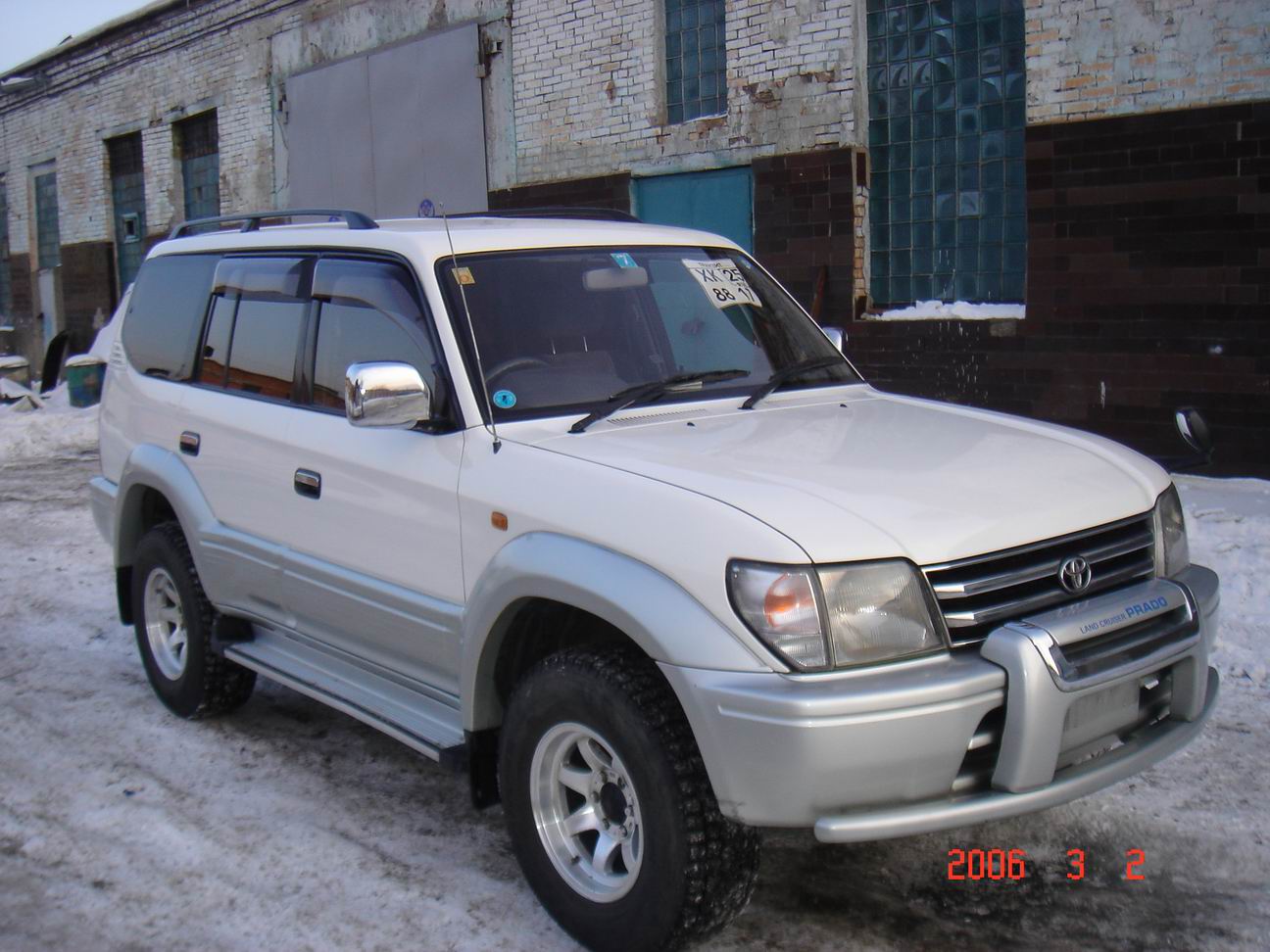 1998 Toyota Land Cruiser Prado Pics