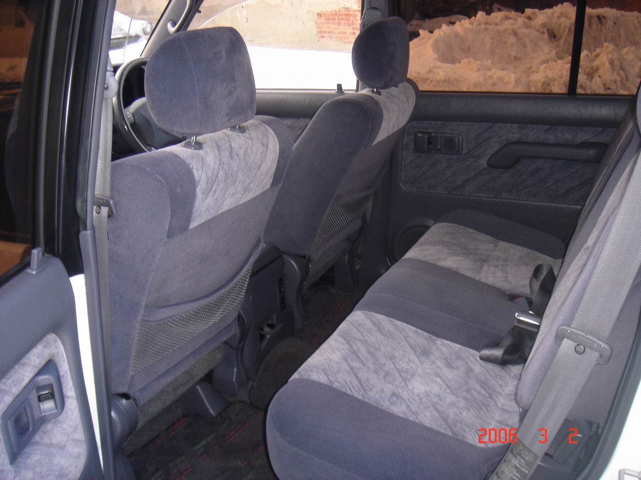 1998 Toyota Land Cruiser Prado Pictures