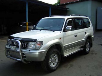 1999 Toyota Land Cruiser Prado Pics