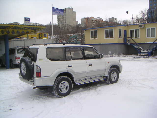 2001 Toyota Land Cruiser Prado Pictures