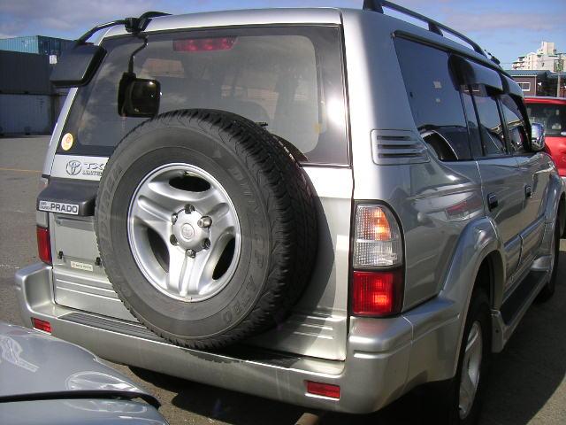 2001 Toyota Land Cruiser Prado Photos