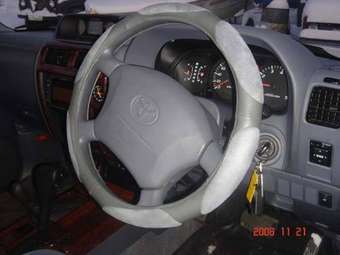 2001 Toyota Land Cruiser Prado Pictures