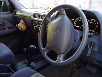 2001 Toyota Land Cruiser Prado Pictures