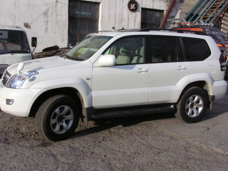 2002 Toyota Land Cruiser Prado Pictures