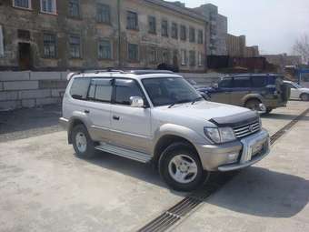 2002 Toyota Land Cruiser Prado Pics