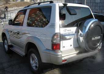 2002 Toyota Land Cruiser Prado Pics