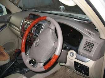 2002 Toyota Land Cruiser Prado Pictures