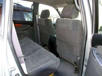 2002 Toyota Land Cruiser Prado Pictures