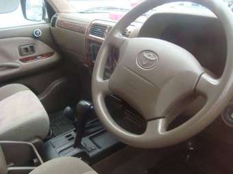 2002 Toyota Land Cruiser Prado Pictures