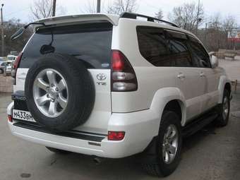 2002 Toyota Land Cruiser Prado Pics