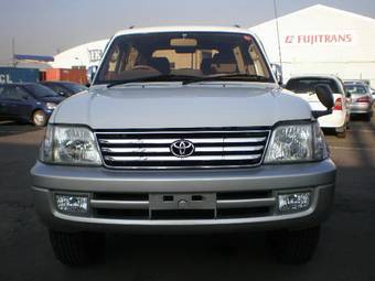 2002 Toyota Land Cruiser Prado Pics