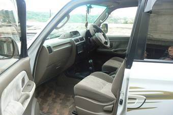 2002 Toyota Land Cruiser Prado Pictures