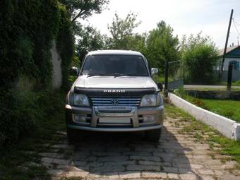 2002 Toyota Land Cruiser Prado Pics