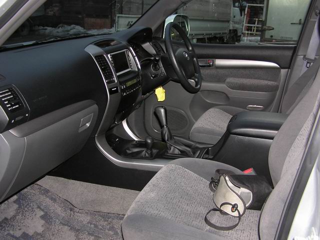 2003 Toyota Land Cruiser Prado Pictures