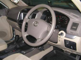 2003 Toyota Land Cruiser Prado Pics