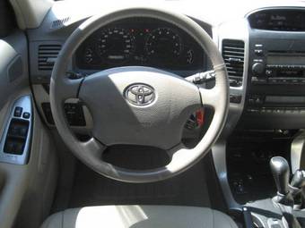 2003 Toyota Land Cruiser Prado Pictures