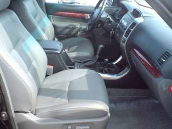 2004 Toyota Land Cruiser Prado Pics