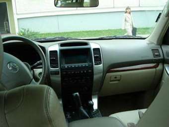 2004 Toyota Land Cruiser Prado Pictures