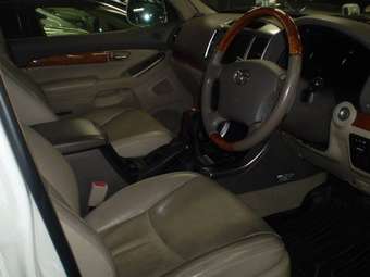 2004 Toyota Land Cruiser Prado Images