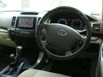 2004 Toyota Land Cruiser Prado Images