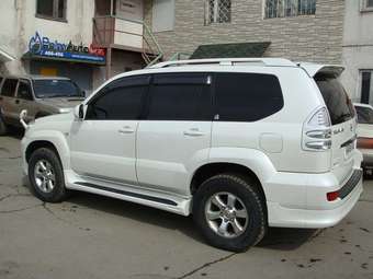 2004 Toyota Land Cruiser Prado Photos