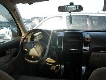 2004 Toyota Land Cruiser Prado Pictures