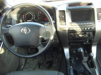 2004 Toyota Land Cruiser Prado Pictures