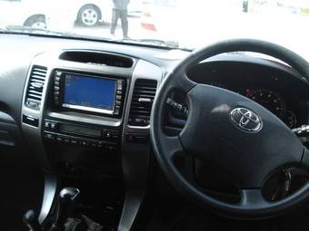 2004 Toyota Land Cruiser Prado Photos