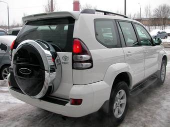 2004 Toyota Land Cruiser Prado Pictures