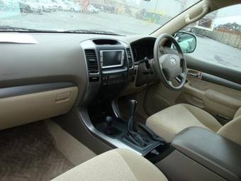 2004 Toyota Land Cruiser Prado Pictures