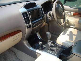 2004 Toyota Land Cruiser Prado Photos