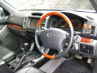 2004 Toyota Land Cruiser Prado Pictures