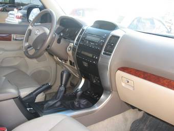 2004 Toyota Land Cruiser Prado Photos