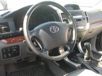 2004 Toyota Land Cruiser Prado Pictures