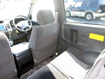 2004 Toyota Land Cruiser Prado Pictures