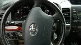 2004 Toyota Land Cruiser Prado Pictures