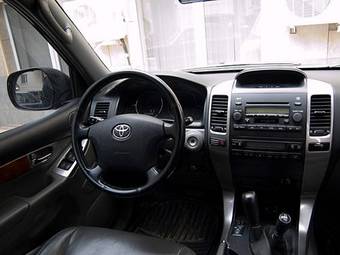 2004 Toyota Land Cruiser Prado Pics
