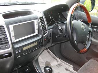 2005 Toyota Land Cruiser Prado Pictures