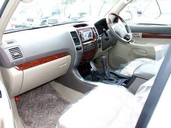 2005 Toyota Land Cruiser Prado Pictures