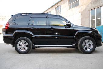 2005 Toyota Land Cruiser Prado Photos