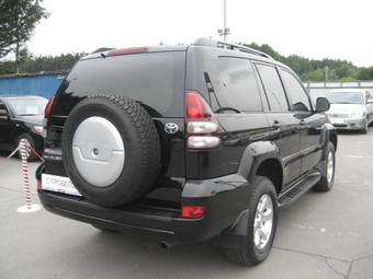 2005 Toyota Land Cruiser Prado Photos