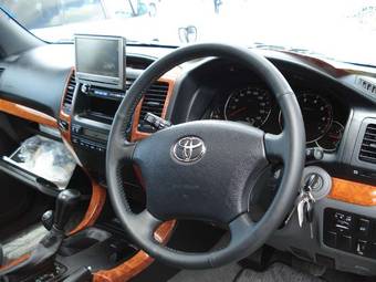 2005 Toyota Land Cruiser Prado Pictures