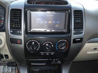 2005 Toyota Land Cruiser Prado Pictures