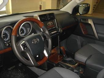 2010 Toyota Land Cruiser Prado Photos